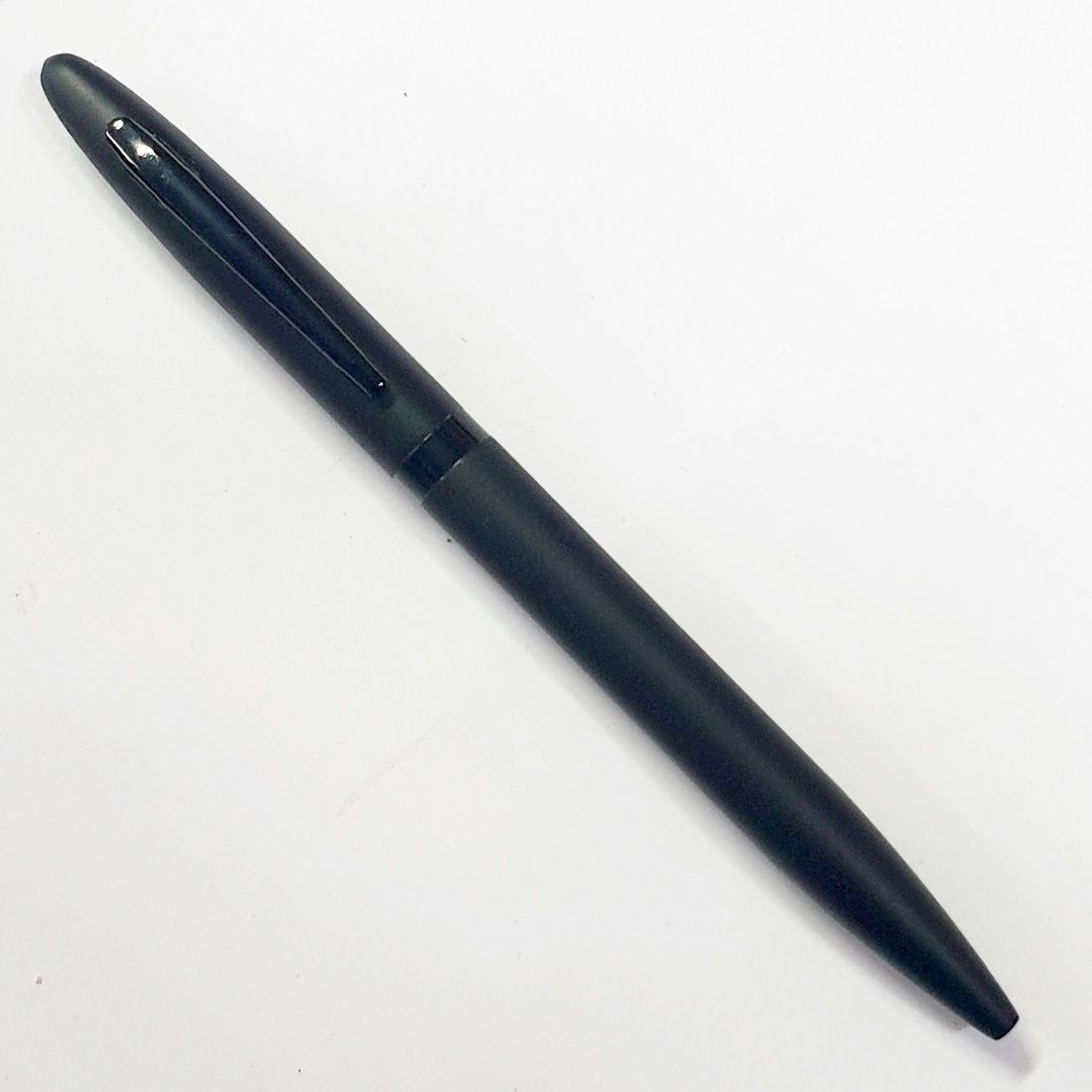 MP08 – Kit Kat Black Metal Pen