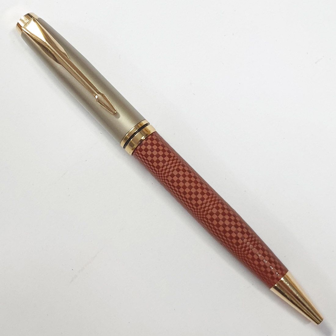 MP14 – Russal Leather Brown Metal Pen